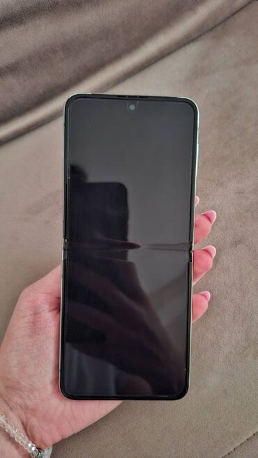 Samsung: Samsung Galaxy Z Flip 5, 256 GB, Bežični punjač, Dual SIM, Na preklapanje — 5