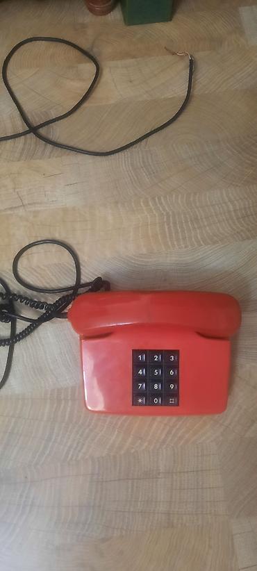 Məhsul: Stolüstü köhnə tipli simli telefon aparatı Təsvir: - Rəng