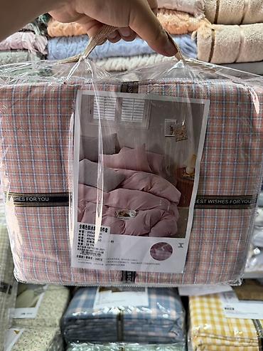 bed sheets: Комплект постельного белья в клетку - Формат: набор в фирменной — 5