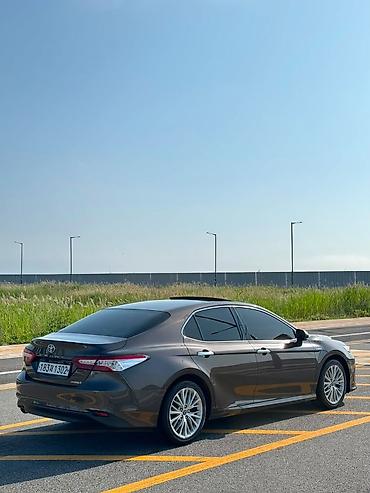 corolla 2016: Toyota Camry: 2019 г., Гибрид, Седан — 4