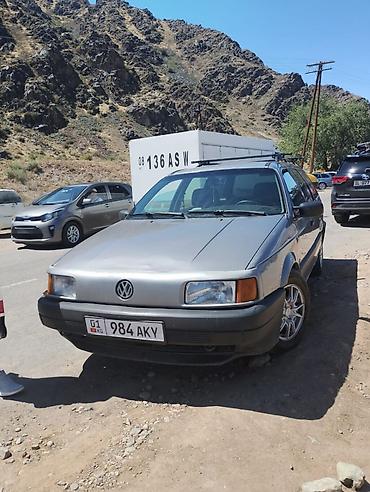 Volkswagen: Volkswagen Passat: 1989 г., 1.8 л, Механика, Бензин, Универсал — 1