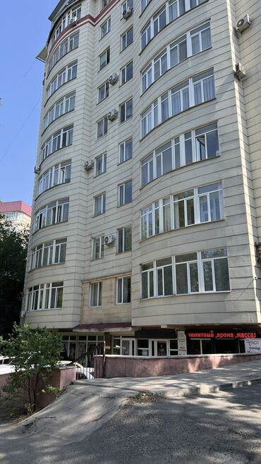 бизнес центр аврора бишкек: Продаю Офис 200 м², Без ремонта, Без мебели, Многоэтажное здание, 1 этаж