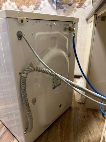 Paltaryuyan maşınlar: Samsung paltaryuyan satılır 50 manata.Təmirə ehtiyacı var Əlaqə — 10