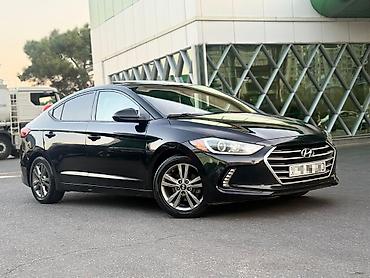 audi a8: Hyundai Elantra: 2 l | 2017 il Sedan — 5