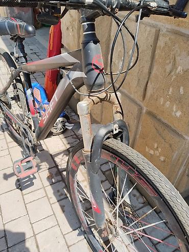 Şəhər velosipedləri: Tecili satilir ustunde pas izleri var skorosu isleyir temire ehtiyaci — 2