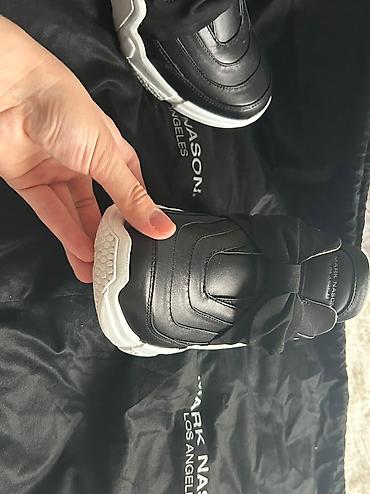 Кроссовки и спортивная обувь: Кроссовки, 38.5, Skechers, Б/у, цвет - Черный, Самовывоз at lalafo.kg — 10 Кроссовки и спортивная обувь: Кроссовки, 38.5, Skechers, Б/у, цвет - Черный, Самовывоз — 10