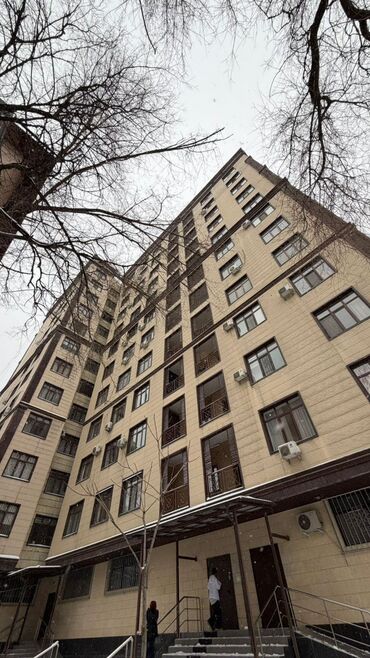 Продажа квартир: 5 и более комнат, 255 м² — 1