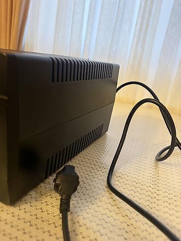 oyun 1001: Shturmann AX2000VA UPS (fasiləsiz enerji təchizatı) Çox az işlənib — 3
