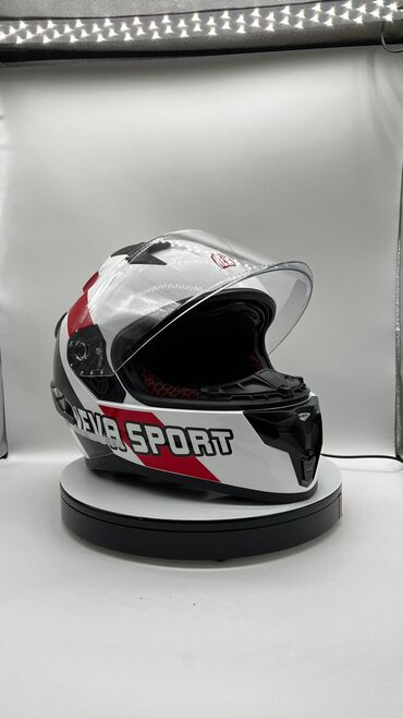 шлем для верховой езды: Шлем-интеграл для городской езды Цвет белый с красными линиями с