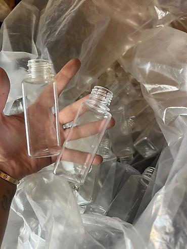 Budkalar, köşklər: 120 ml plastik qablar istifade etmirem deye satiram 400 eded elde 5 — 1