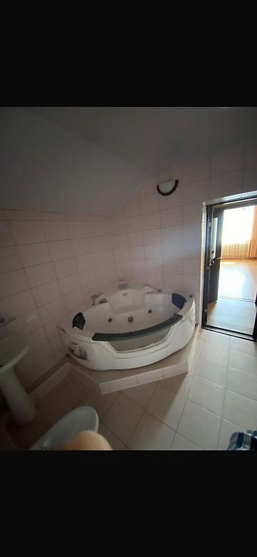 Продажа коттеджей и домов: По первой линии ул Горького, ориентр Панфилова/Горького Двухэтажный — 27