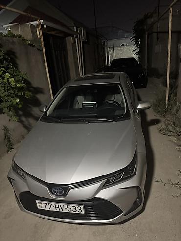 camry arxa stop: Toyota Corolla, gümüşü rəng, sedan gövdə. Rənglənməyib udarı vuruğu — 3