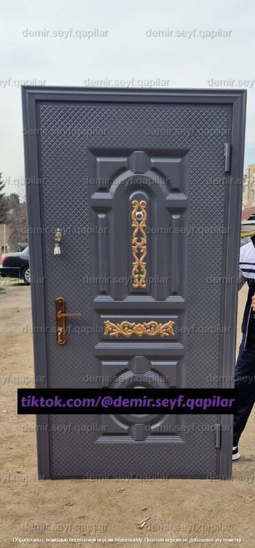 Giriş qapıları: Seyf qapılar Münasib qapılar Dəmir qapı Ev qapıları Çol qapısı -da lalafo.az — 8 Giriş qapıları: Seyf qapılar Münasib qapılar Dəmir qapı Ev qapıları Çol qapısı — 8