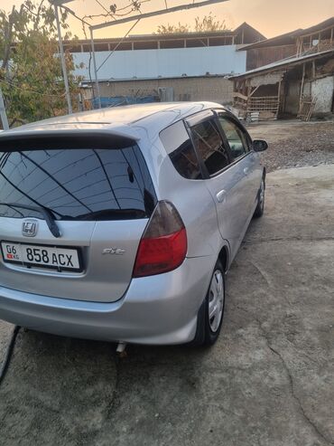 авто одисей: Honda Fit: 2005 г., 1.3 л, Автомат, Бензин, Хетчбек