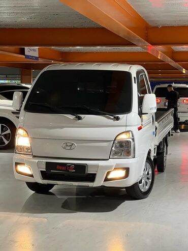 Легкий грузовой транспорт: Легкий грузовик, Hyundai, Стандарт, До 1 т, Б/у