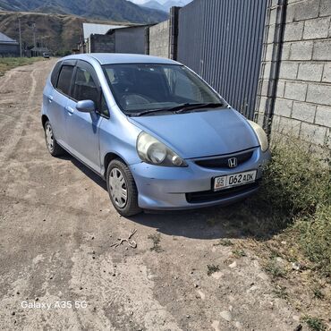 дешевые машыны: Honda Fit: 2002 г., 1.3 л, Вариатор, Бензин, Хэтчбэк
