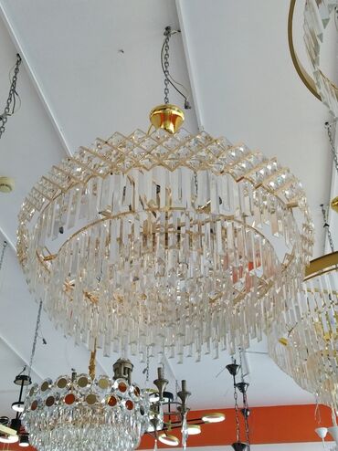 Çılçıraq, 10 və daha çox lampa, Xrustal