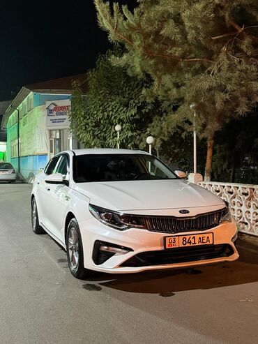 красные машины: Kia Optima: 2019 г., 0.2 - engine capacity л, Автомат, Газ, Седан