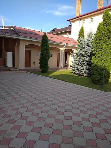 Долгосрочная аренда домов: 400 м², 6 комнат и более, Ала-Арча ТРЦ, Семейным — 12