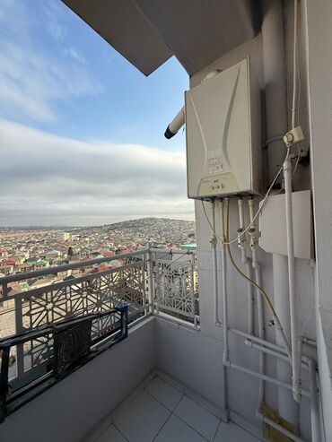 Balkonlar: Kristal 2 Də Kupçalı 2 Otaq. 55 Kv. 105 Min. 14 Ün- 11 İ. Hərbi — 1