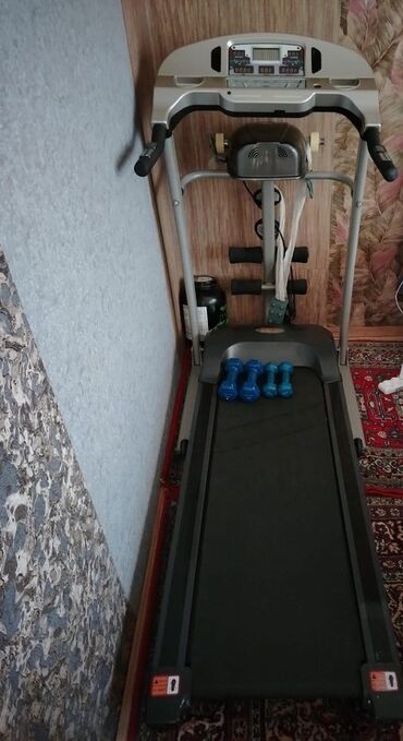 окей настольные игры: Elektrik qaçış yolu və fitnes seti - Geniş qaçış səthi olan elektrik
