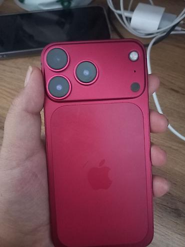 авто камеры: Apple iPhone (модель с челкой на дисплее) в ярком красном цвете — 2