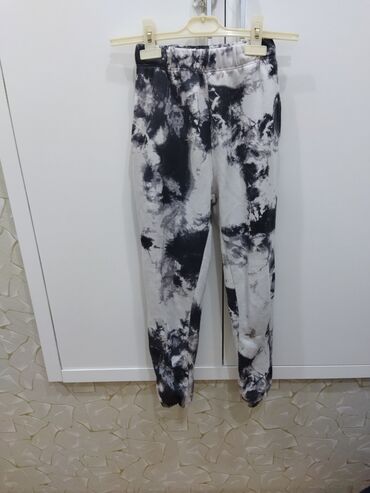 Cinslər: Qadınlar üçün müxtəlif model və rəngdə cins şalvarlar dəsti. hamısı — 9