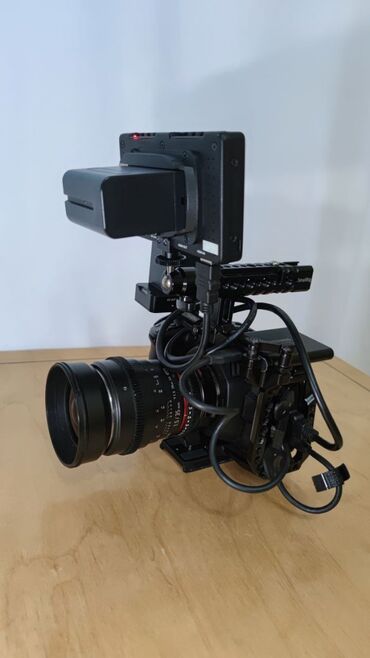 Videokameralar: Blackmagic Pocket Cinema Camera 4K - Full Set • Kameranı tərifləməyə
