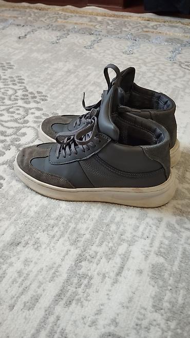 reebok 42: Высокие кеды/кроссовки цвета графит/серый. -Күзүндө кышында кийиле — 2