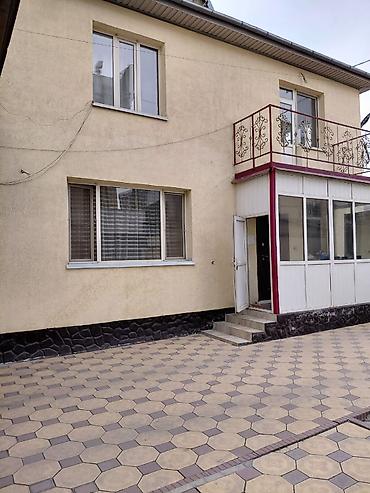 Долгосрочная аренда домов: 180 м², 5 комнат — 1