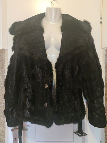 Krzneni kaputi: Dolce&Gabbana, jakna. Bundica koja privlači pažnju. Velur sa — 2