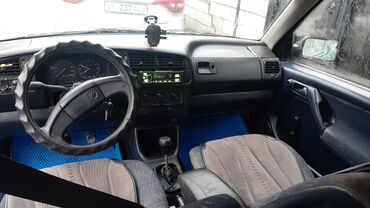 запчасть на гольф 4: Volkswagen Golf: 1992 г., 1.4 л, Бензин, Хетчбек