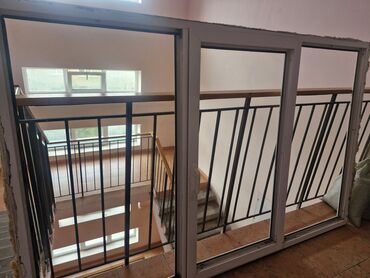 окно для дома: Пластиковое готовое окно, Панорамное, 135 * 69, Б/у, Без установки