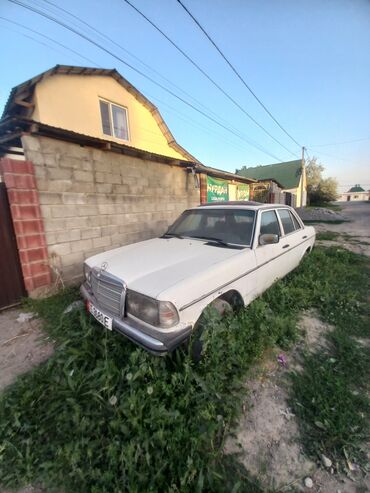 рендж ровер спорт: Mercedes-Benz E-Class: 1981 г., 2.3 л, Механика, Бензин, Седан
