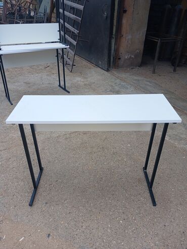 Ofis masaları: Yeni, İşçi üçün, Dördbucaq masa — 9