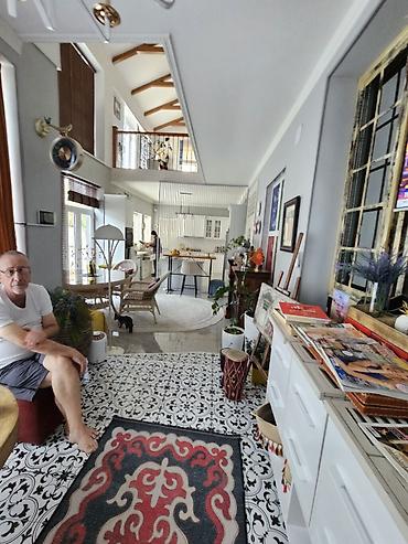 Бөлмөлөрдү ижарага берүү: 120 м², Толугу менен эмереги бар — 1