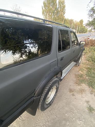 красный речка: Toyota Hilux Surf: 1994 г., 3 л, Автомат, Дизель, Внедорожник — 5