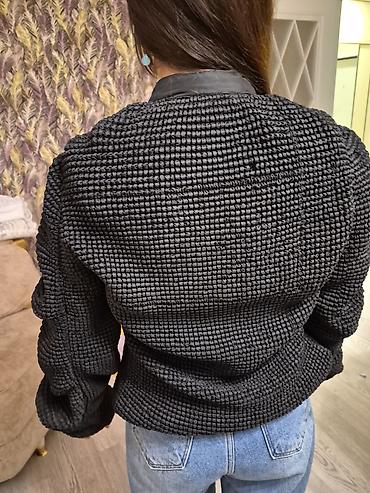 jaket: Jaket heç geyilmeyib Gucci firmasınındır etiketi üzerinde — 2