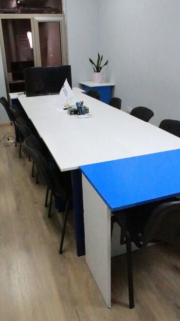 деревянный кухонный стол: İşlənmiş, Dördbucaq masa