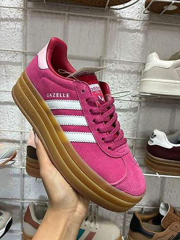 k3 cizme: Adidas patike – modeli Gazelle i Samba
36-41
 4500 din 
K💜 — 1