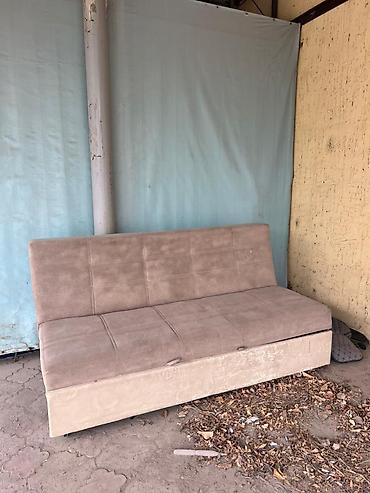 sofa: Прямой диван, Б/у — 2
