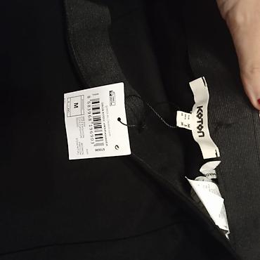 Ətəklər: Koton markası Yenidir, etiketi üzərində Ölçüsü : M Ölçüsü səhv — 7