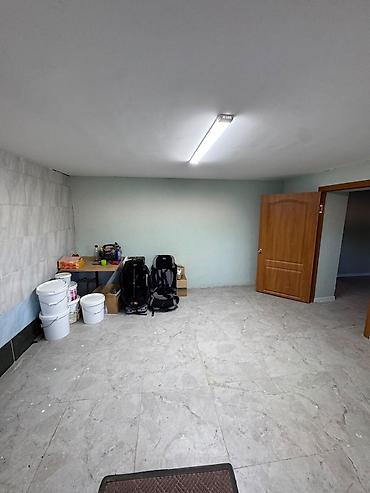 Үйлөр: 4 бөлмө, 257 м², 9 соток, Бишкек, Арча-Бешик ж/м — 6