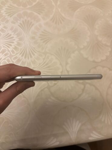 Apple iPhone: IPhone 8, 256 GB, Ağ, Barmaq izi — 5