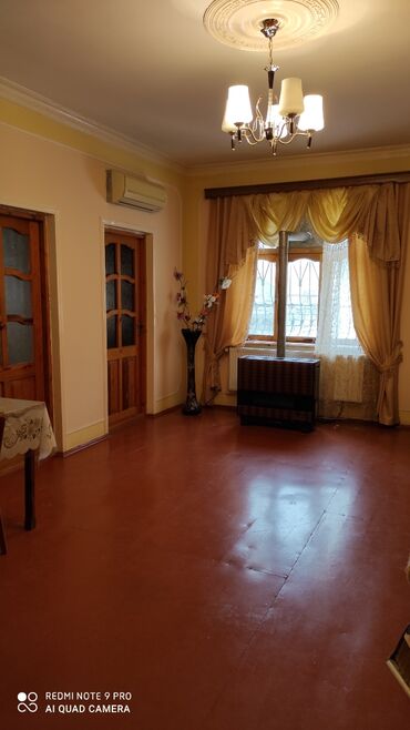 sirvanda satilan evler: 4 otaqlı, 120 kv. m, Orta təmir