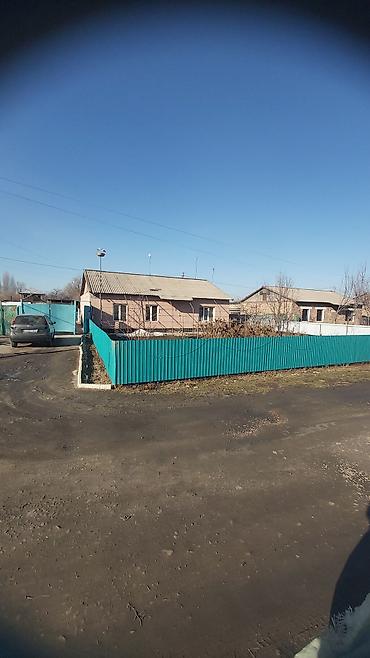 Продажа коттеджей и домов: Продается одноэтажный дом 108 кв.м. с приусадебным участком и — 1