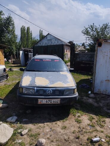 машына бишкек: Автомобиль Volkswagen Passat в кузове универсал. Машина оснащена