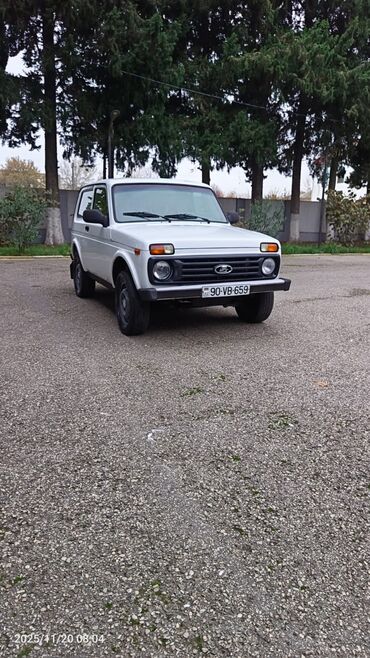 VAZ (LADA): VAZ (LADA) 4x4 Niva: 1.7 l | 2012 il 24564 km Ofrouder/SUV -da lalafo.az — 7 VAZ (LADA): VAZ (LADA) 4x4 Niva: 1.7 l | 2012 il 24564 km Ofrouder/SUV — 7