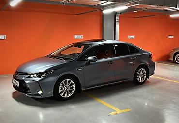Унаа сатуу: Toyota Corolla: 2021 г., 1.8 л, Вариатор, Гибрид, Седан — 2