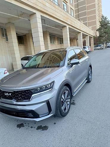 kia radiator: Kia Sorento AWD – gümüş rəngli, müasir dizaynlı yolsuzluq/SUV — 3